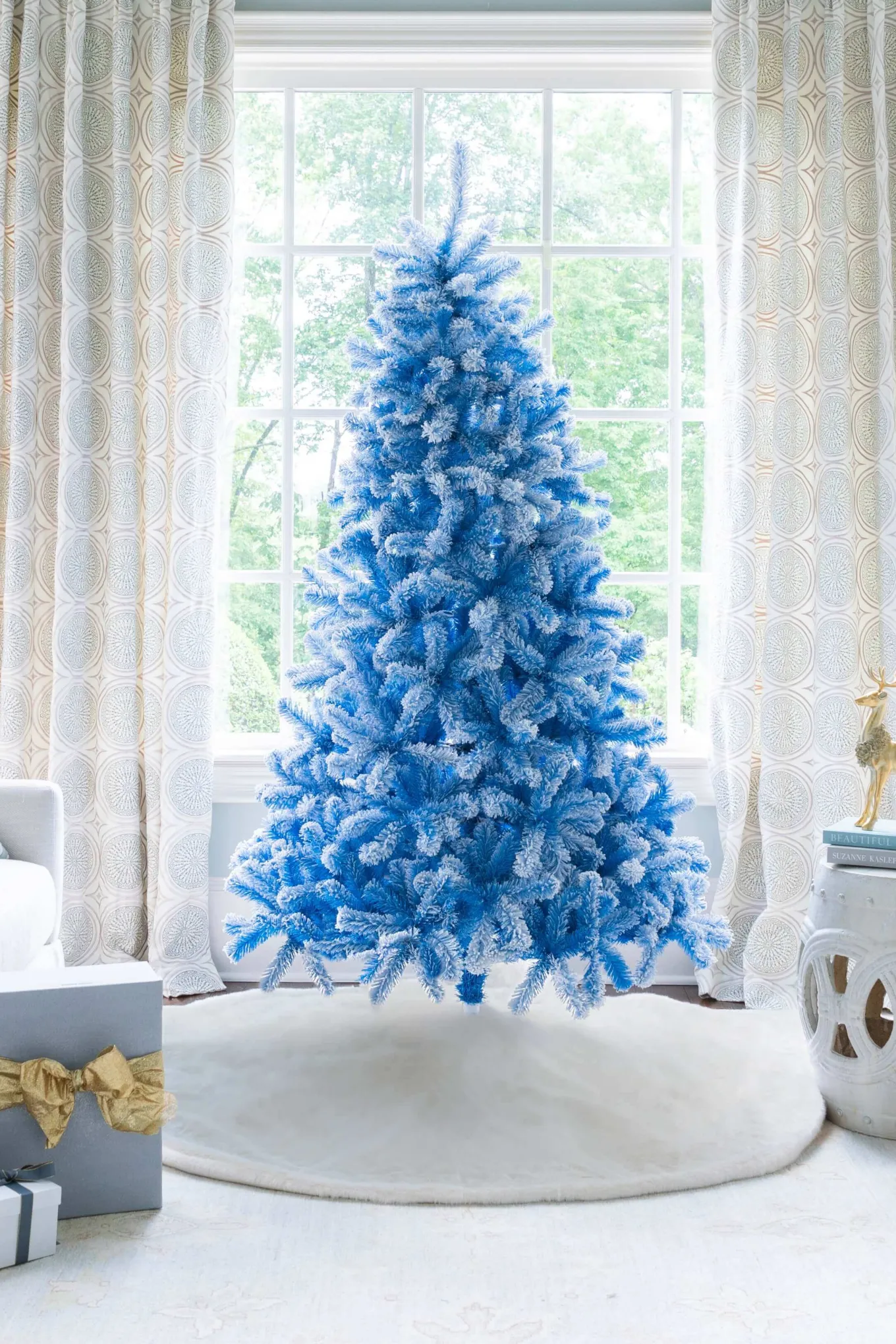 King Of Christmas 7.5' Duchess Blue Flock Artificial Christmas Tree With 600 Warm White LED Lights- Classic|Full