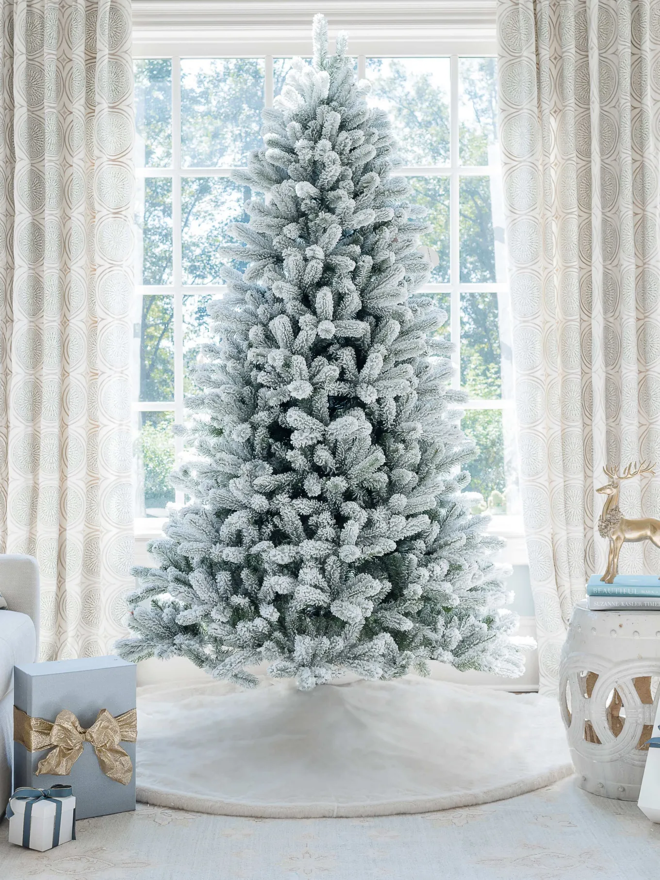 King Of Christmas 6.5' King Flock® Artificial Christmas Tree With 600 Warm White LED Lights- Realistic|Flocked