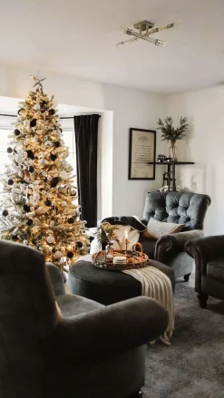 King Of Christmas 6.5' King Flock® Artificial Christmas Tree With 600 Warm White LED Lights- Realistic|Flocked