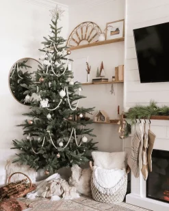 King Of Christmas 6' King Noble Fir Artificial Christmas Tree Unlit- Realistic|Unlit