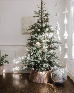 King Of Christmas 7' King Noble Fir Artificial Christmas Tree Unlit- Realistic|Unlit