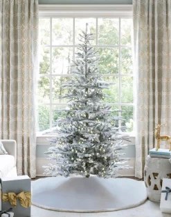 King Of Christmas 8' King Noble Flock Artificial Christmas Tree With 600 Warm White LED Lights- Realistic|Green