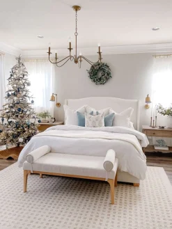 King Of Christmas 8' King Noble Flock Artificial Christmas Tree With 600 Warm White LED Lights- Realistic|Green