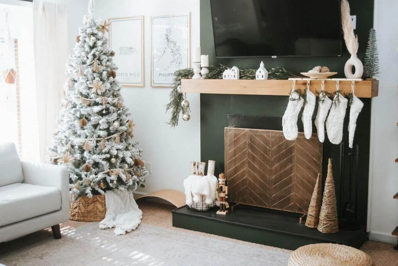 King Of Christmas 7' Prince Flock® Artificial Christmas Tree With 400 Warm White LED Lights- Full|Flocked