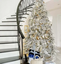 King Of Christmas 7.5' Queen Flock® Artificial Christmas Tree With 800 Warm White LED Lights- Realistic|Full