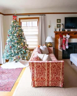 King Of Christmas 7' Tribeca Spruce Blue Artificial Christmas Tree With 550 Warm White LED Lights- Classic|Full