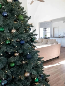 King Of Christmas 8' Tribeca Spruce Blue Artificial Christmas Tree With 650 Warm White LED Lights- Classic|Pre-Lit