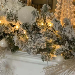 King Of Christmas 9' X 12