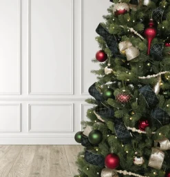 King Of Christmas Mistletoe 15-Piece Glass Ornament Set (Red-Green)- Ornaments|15 Pack