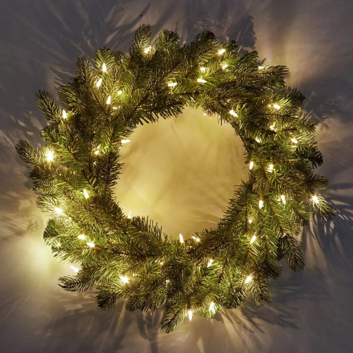 King Of Christmas 24" Cypress Spruce Wreath With Warm White LED Lights (Battery Operated)- Wreaths | Green