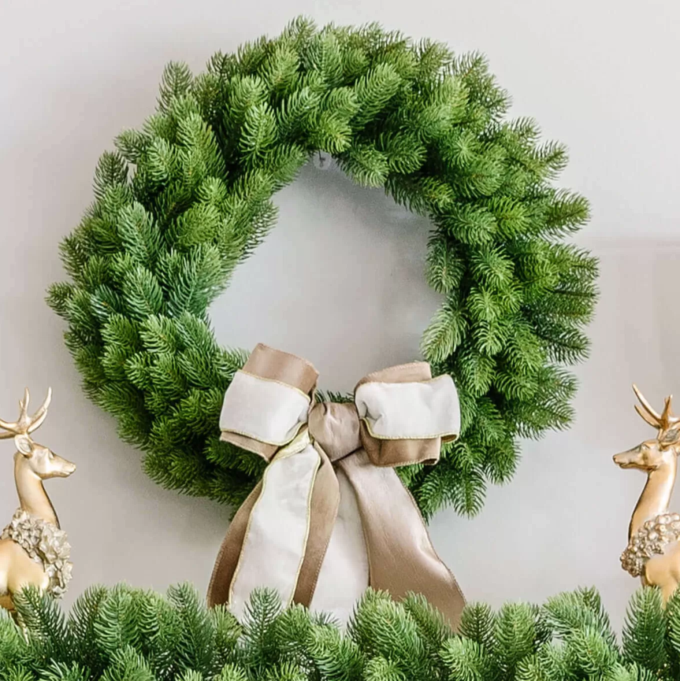 King Of Christmas 24" Royal Fir Wreath With Warm White LED Lights (Battery Operated)- Wreaths | Green