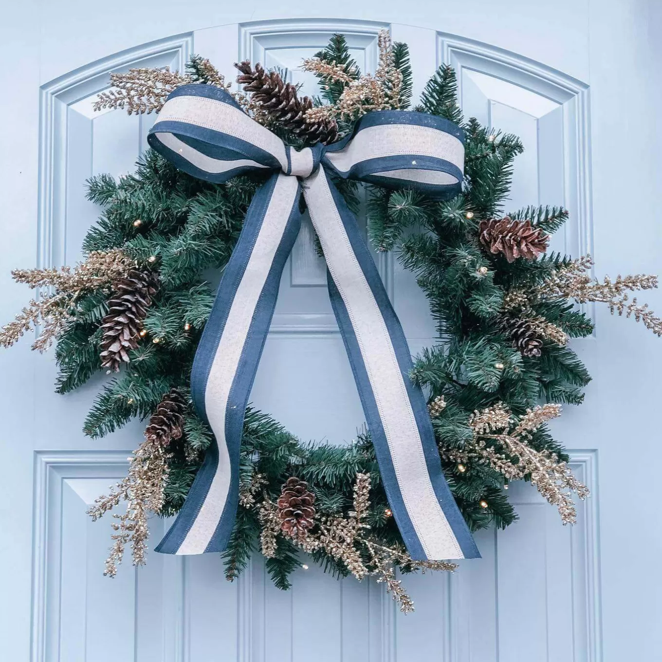 King Of Christmas 24" Tribeca Spruce Blue Wreath With Warm White LED Lights (Battery Operated)- Wreaths | Green