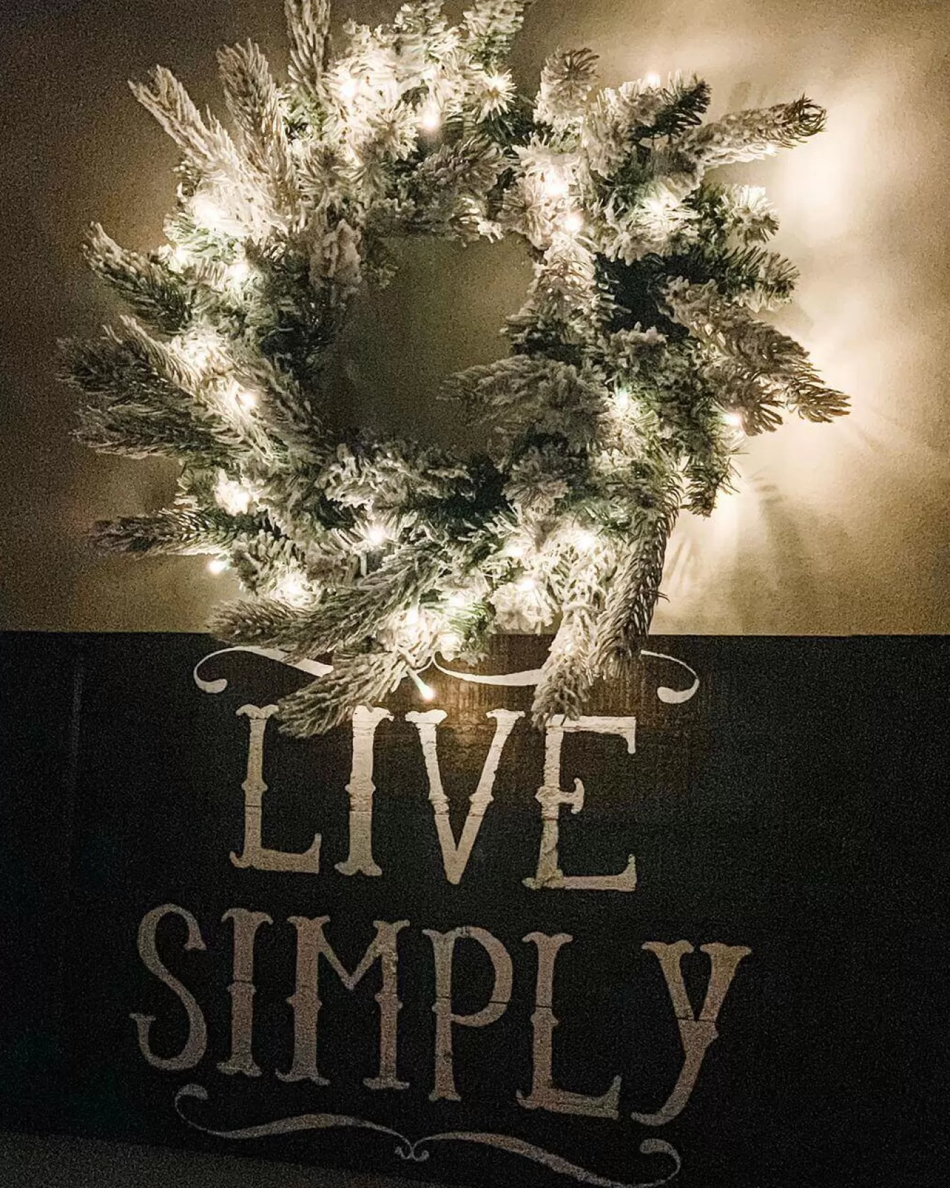 King Of Christmas 36" King Flock® Wreath With Warm White LED Lights (Plug Operated)- 36 Inch | Wreaths