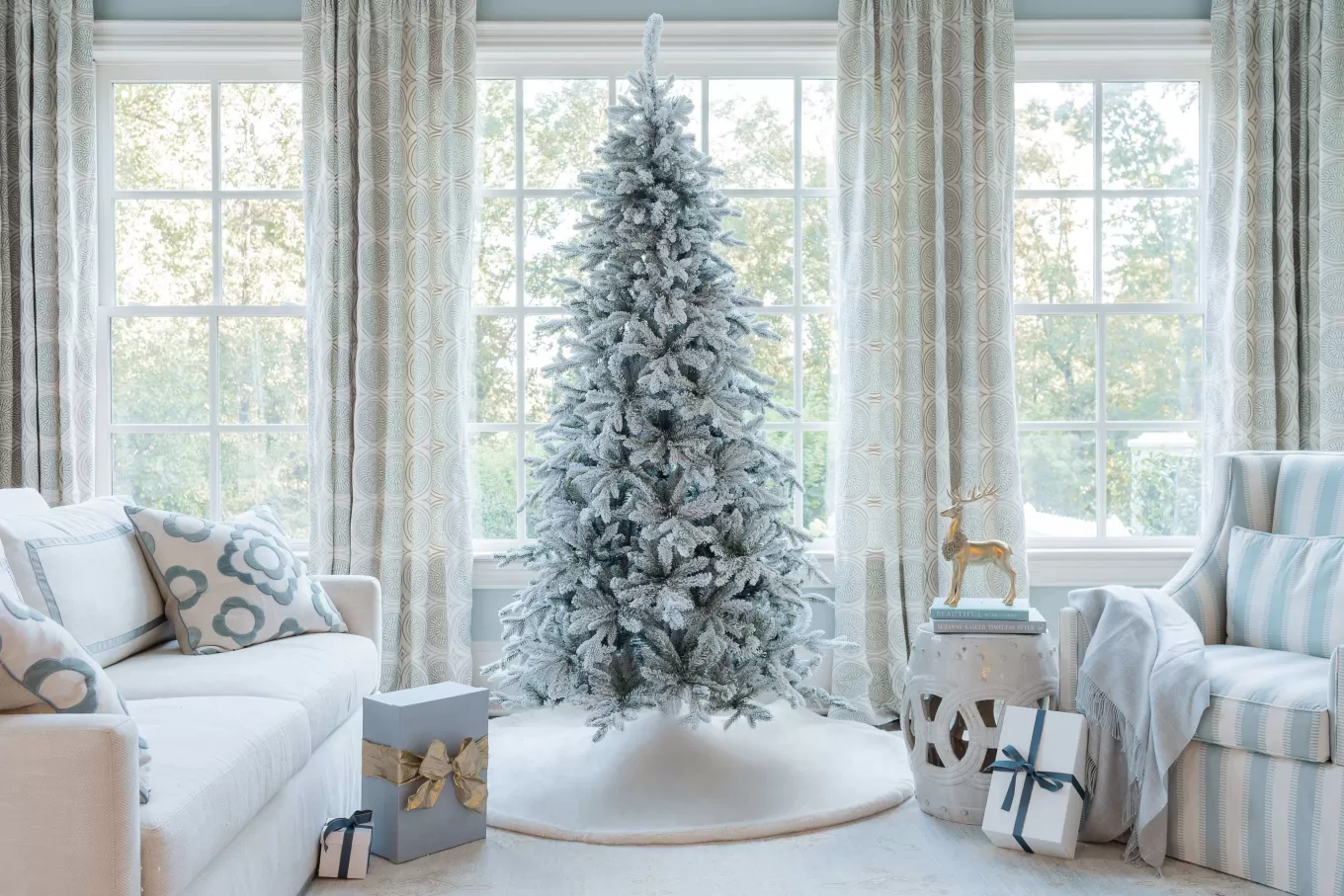 King Of Christmas 6.5' Queen Flock® Slim Artificial Christmas Tree With 500 Warm White LED Lights- Realistic | Slim