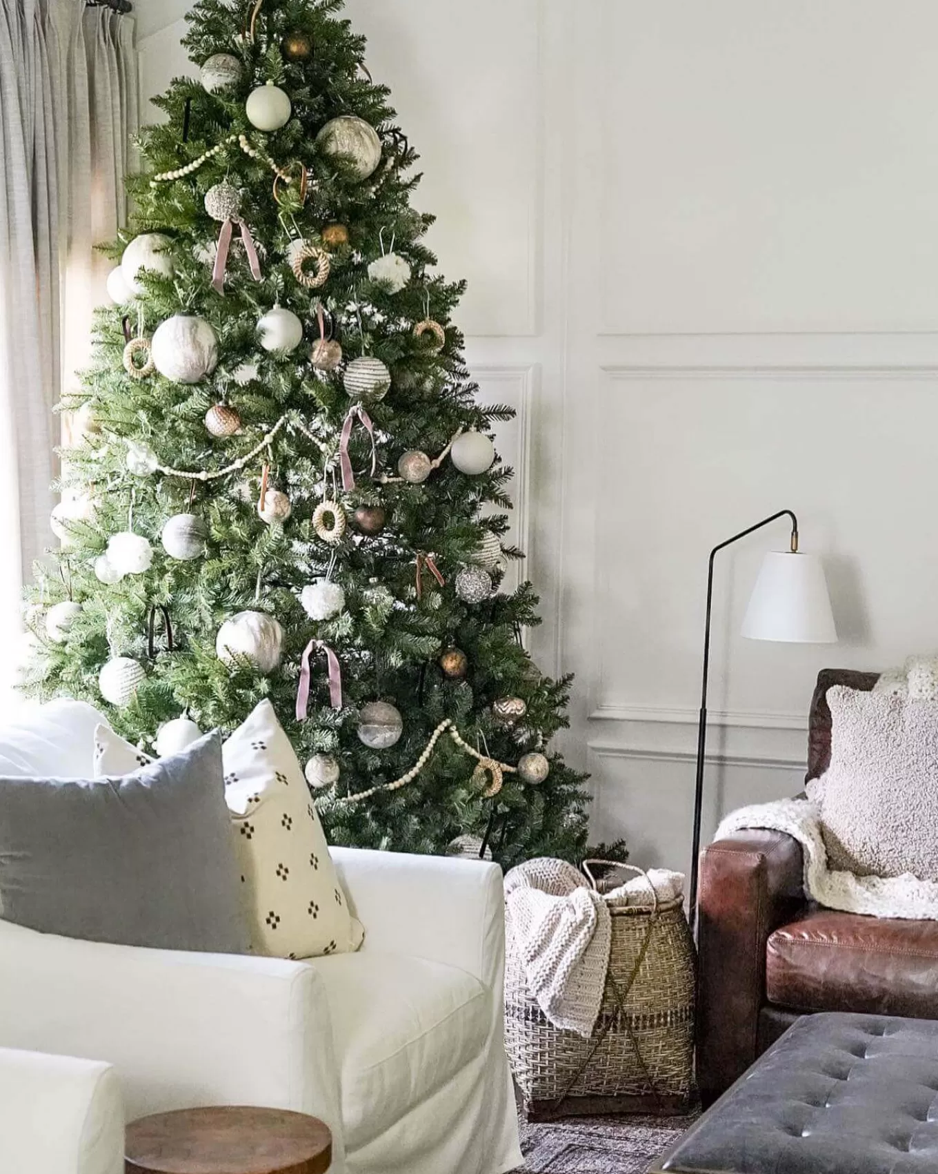 King Of Christmas 6.5' Yorkshire Fir Artificial Christmas Tree With 500 Warm White LED Lights- Classic | Pre-Lit
