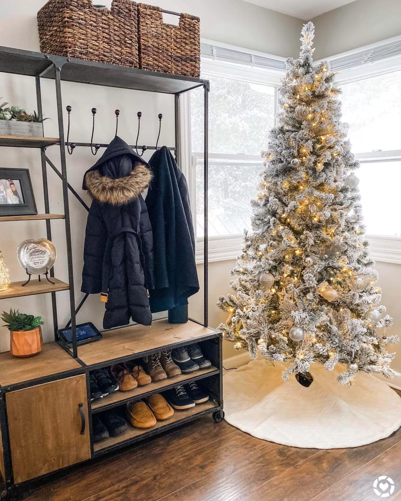 King Of Christmas 6' Prince Flock® Artificial Christmas Tree With 350 Warm White LED Lights- Classic | Pre-Lit