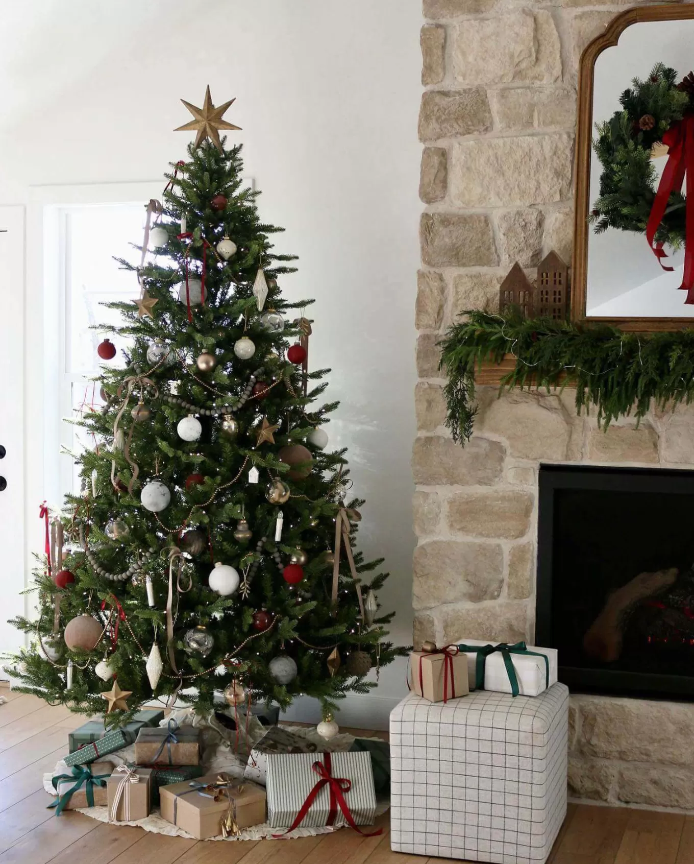 King Of Christmas 7.5' Alpine Fir Artificial Christmas Tree 800 Warm White LED Lights- Realistic | Full