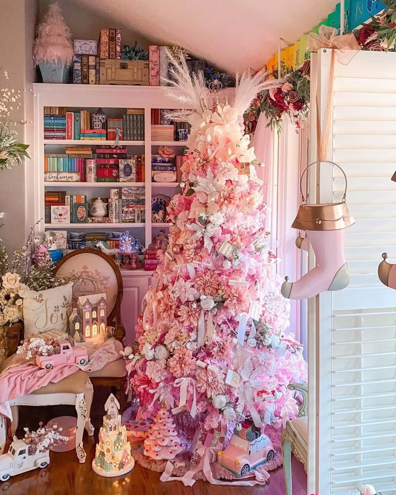 King Of Christmas 7.5' Duchess Pink Flock Artificial Christmas Tree With 600 Warm White LED Lights- Classic | Full