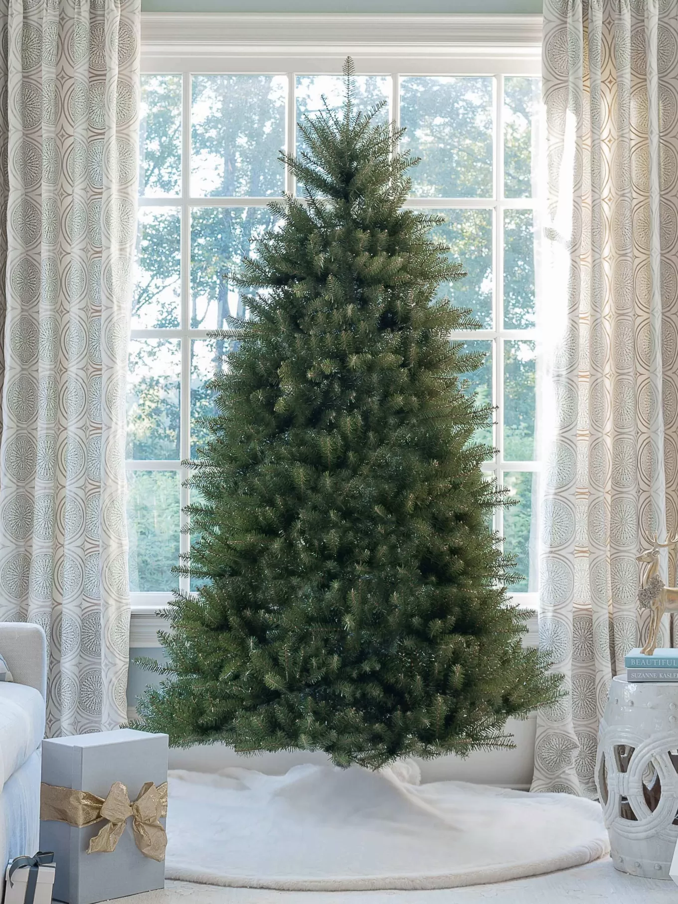 King Of Christmas 7.5' Yorkshire Fir Artificial Christmas Tree With 600 Warm White LED Lights- Classic | Full