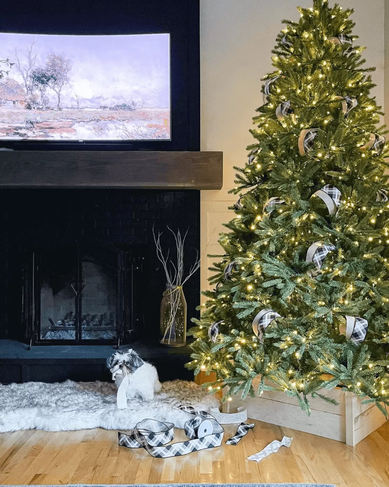 King Of Christmas 7.5' Yorkshire Fir Artificial Christmas Tree With 600 Warm White LED Lights- Classic | Full