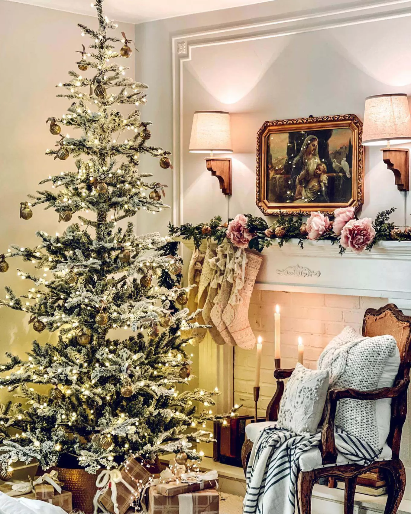 King Of Christmas 7' King Noble Flock Artificial Christmas Tree With 500 Warm White LED Lights- Realistic | Full