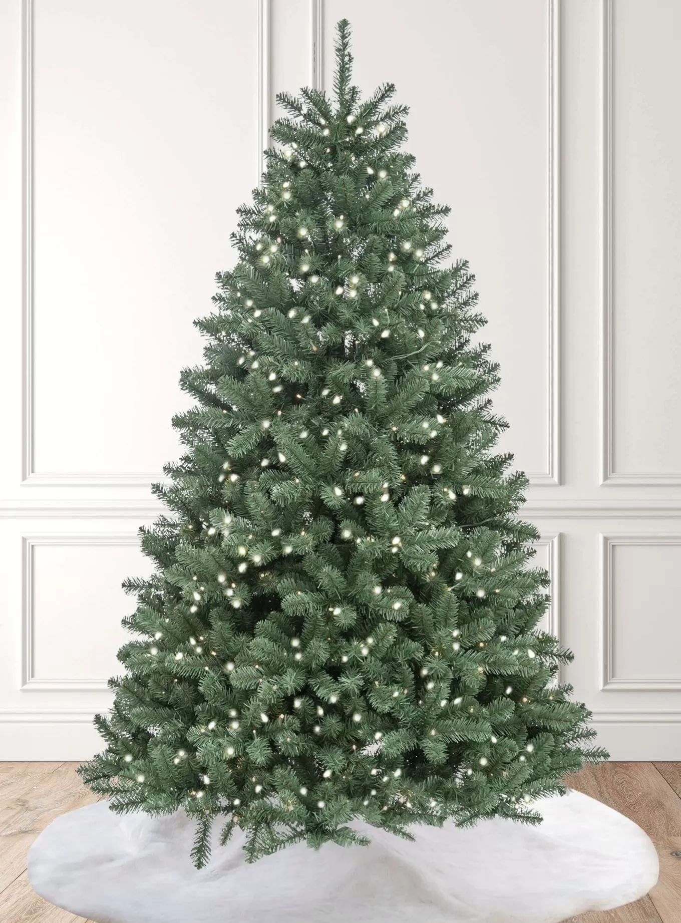 King Of Christmas 8' Hancock Spruce Artificial Christmas Tree 550 Warm White LED Lights- Classic | Pre-Lit