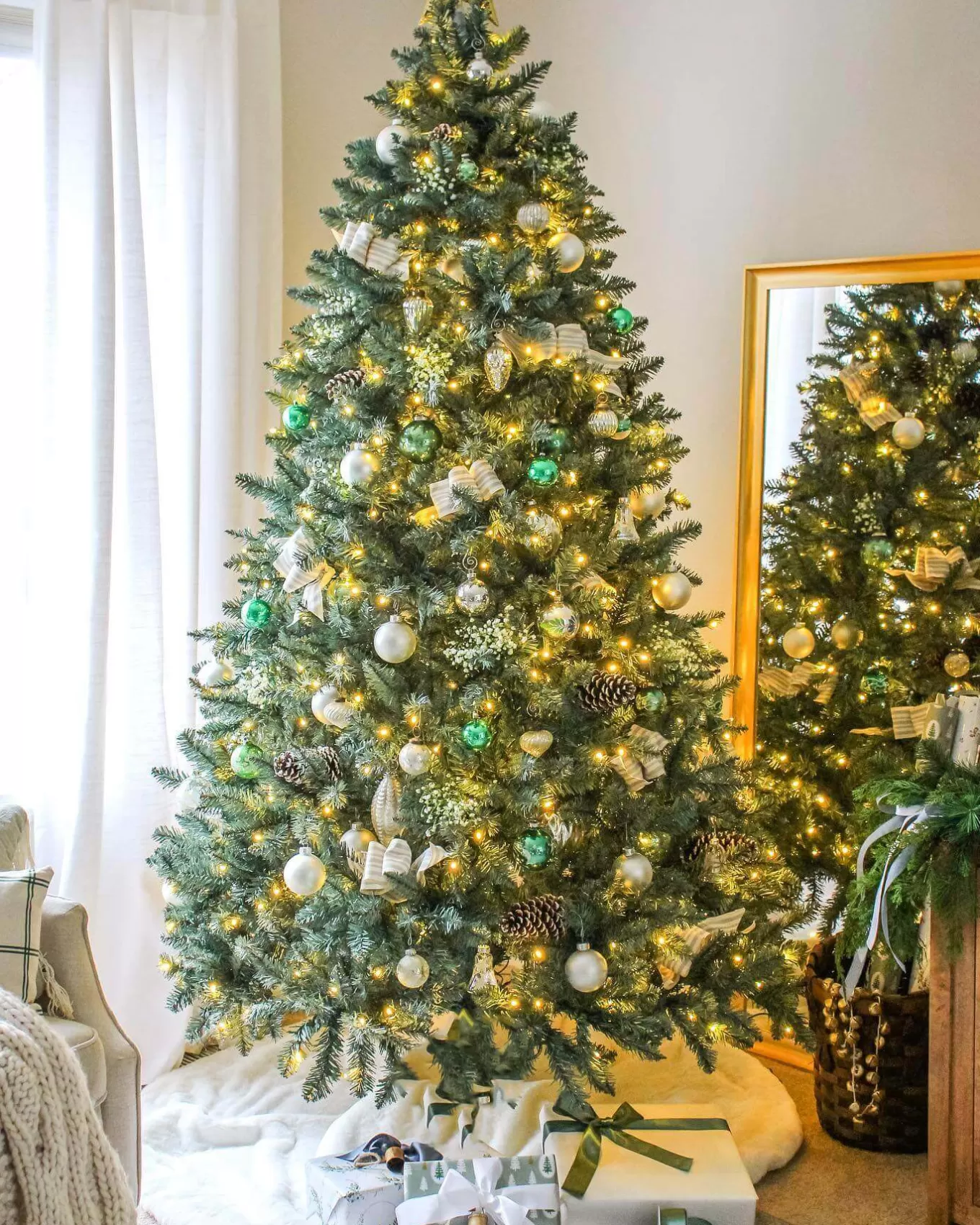 King Of Christmas 8' Tribeca Spruce Blue Artificial Christmas Tree With 650 Warm White LED Lights- Classic | Pre-Lit