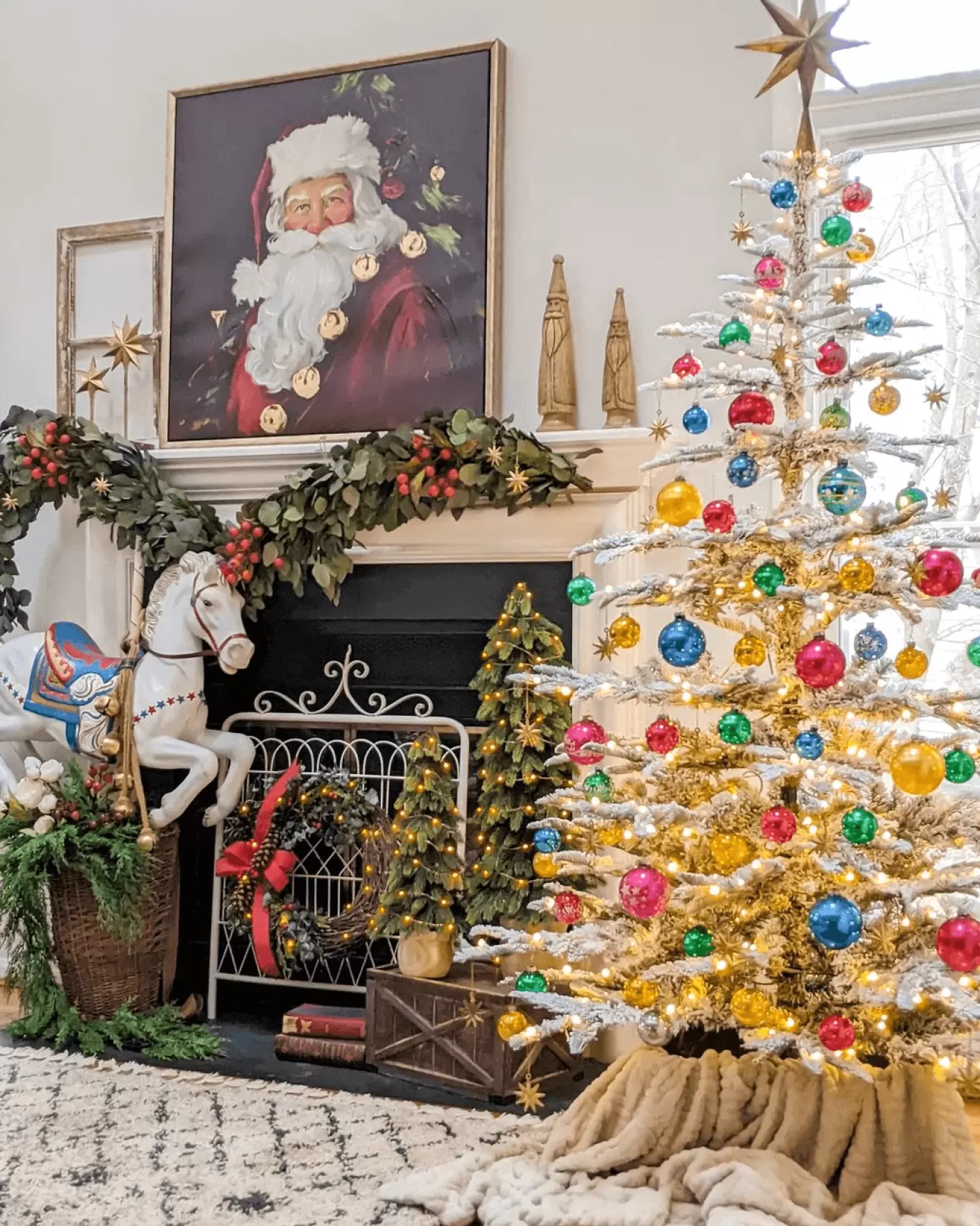King Of Christmas 9' King Noble Flock Artificial Christmas Tree With 700 Warm White LED Lights- Realistic | Pre-Lit