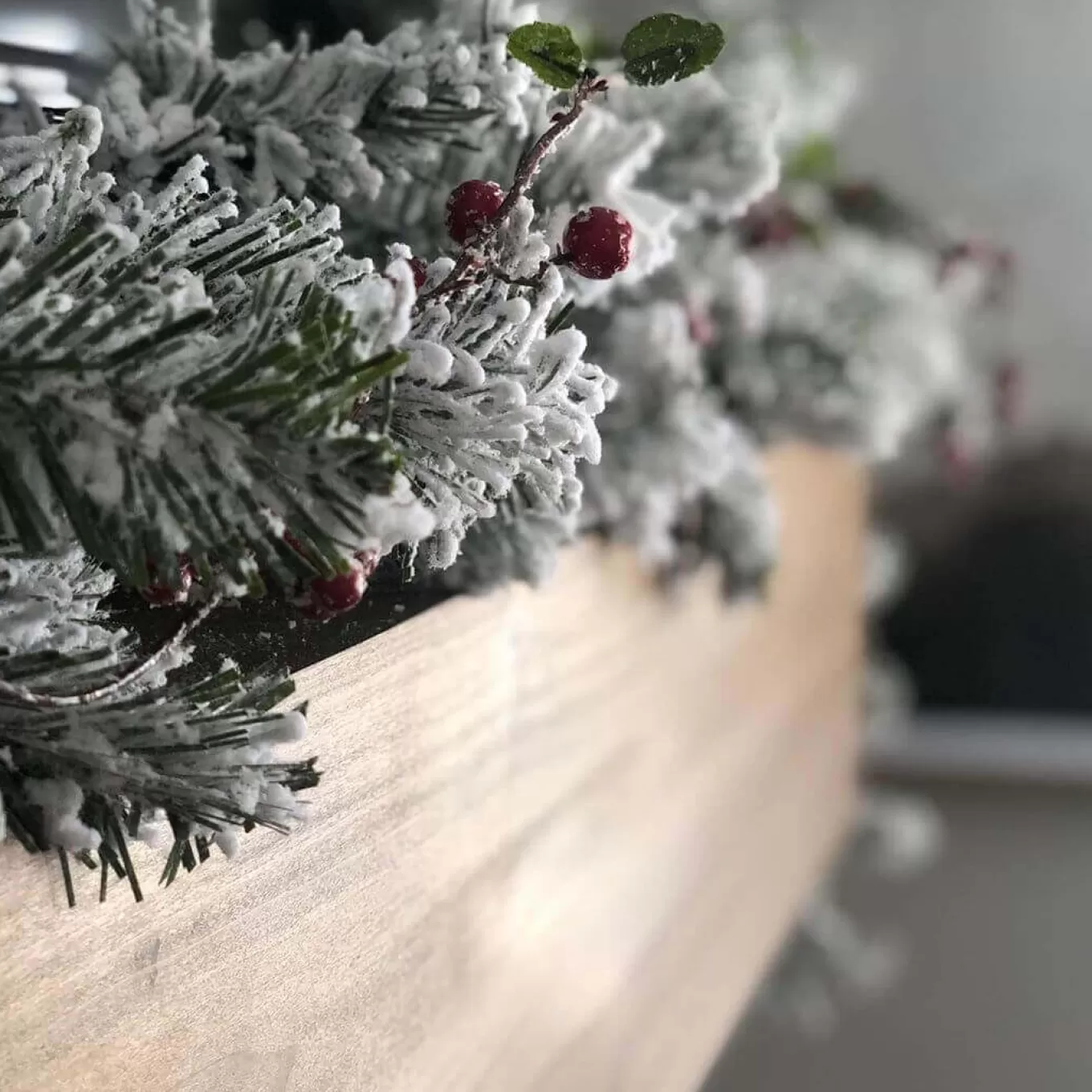 King Of Christmas 9' X 12" King Flock® Garland With LED Lights (Battery Operated)- 9' X 12" | Garlands