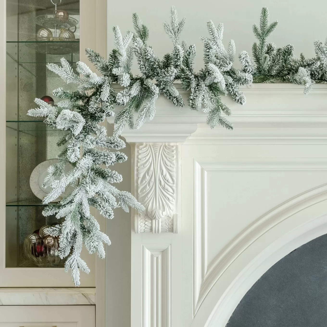 King Of Christmas 9' X 12" Queen Flock® Garland With LED Lights (Plug Operated)- Garlands | Flocked
