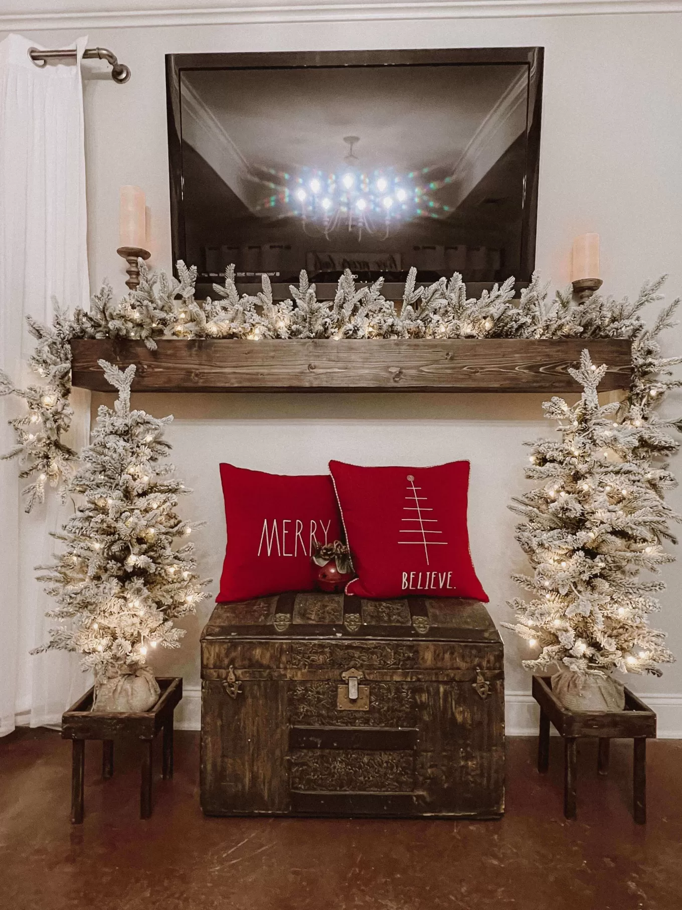 King Of Christmas Queen Flock® Collection 4-Piece Set With Warm White LED Lights (Plug Or Battery Operated)- Sets | Flocked
