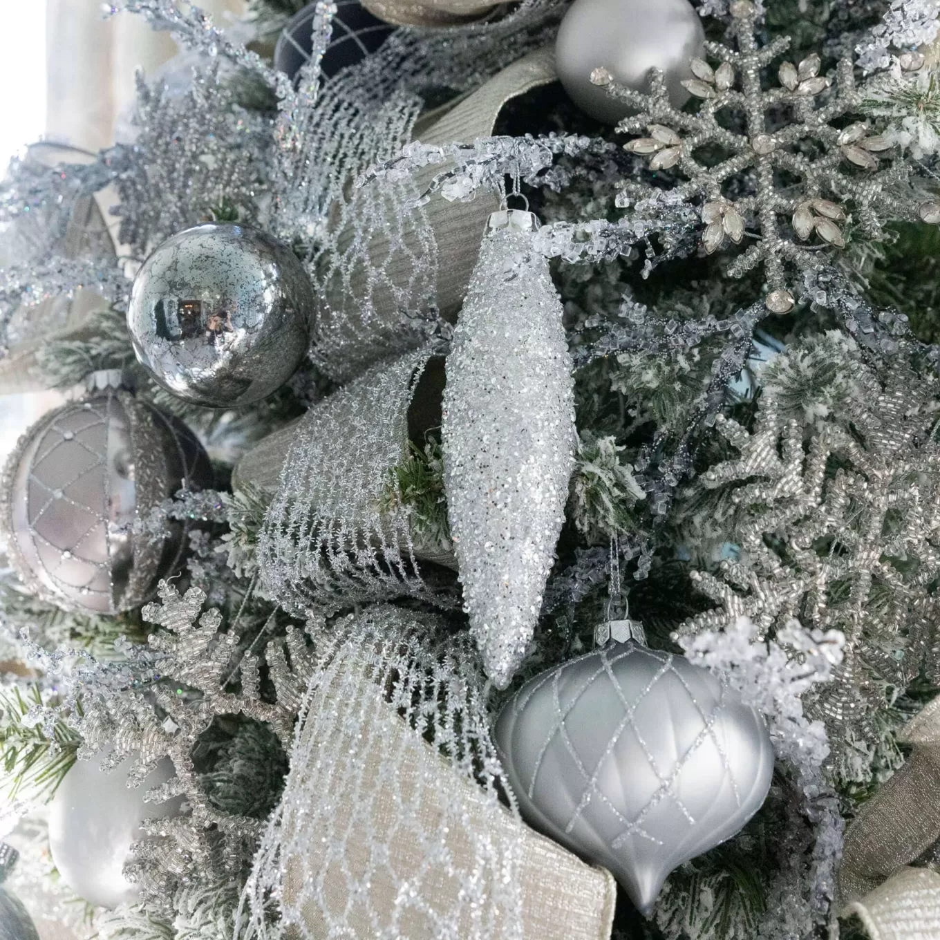 King Of Christmas Winter Wonderland 15-Piece Glass Ornament Set (Blue And Gray)- Ornaments | 15 Pack